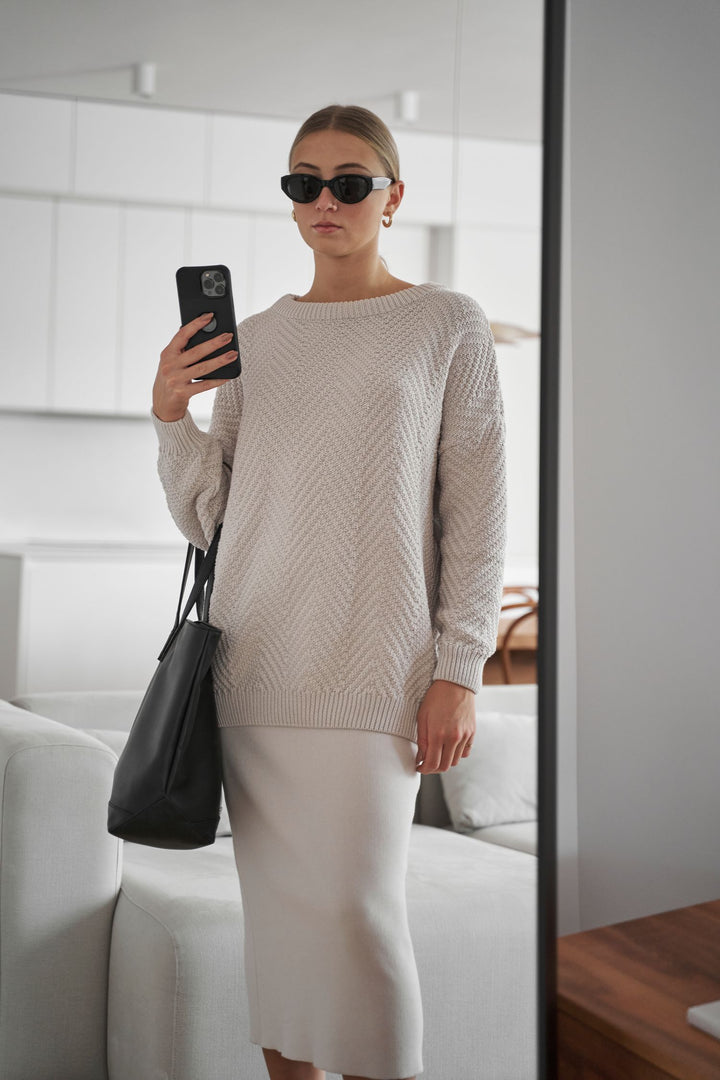 Knitted straight skirt