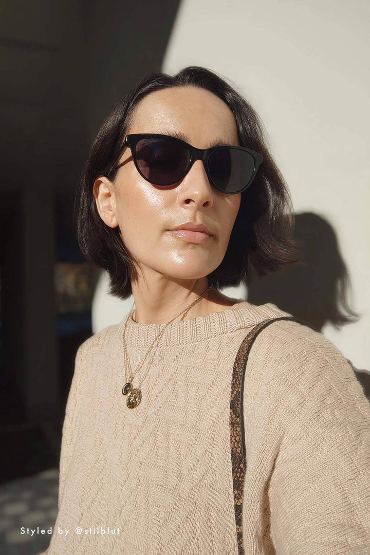 Thick organic cotton triangle pullover with chunky knits, oversized fit