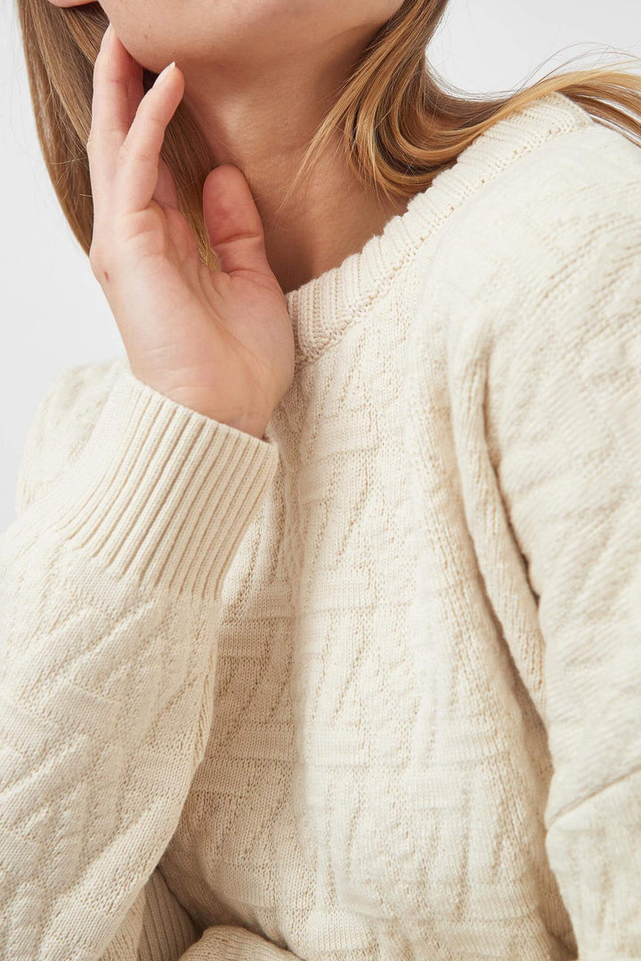 Best-selling women's organic cotton triangle pullover with a chunky fit